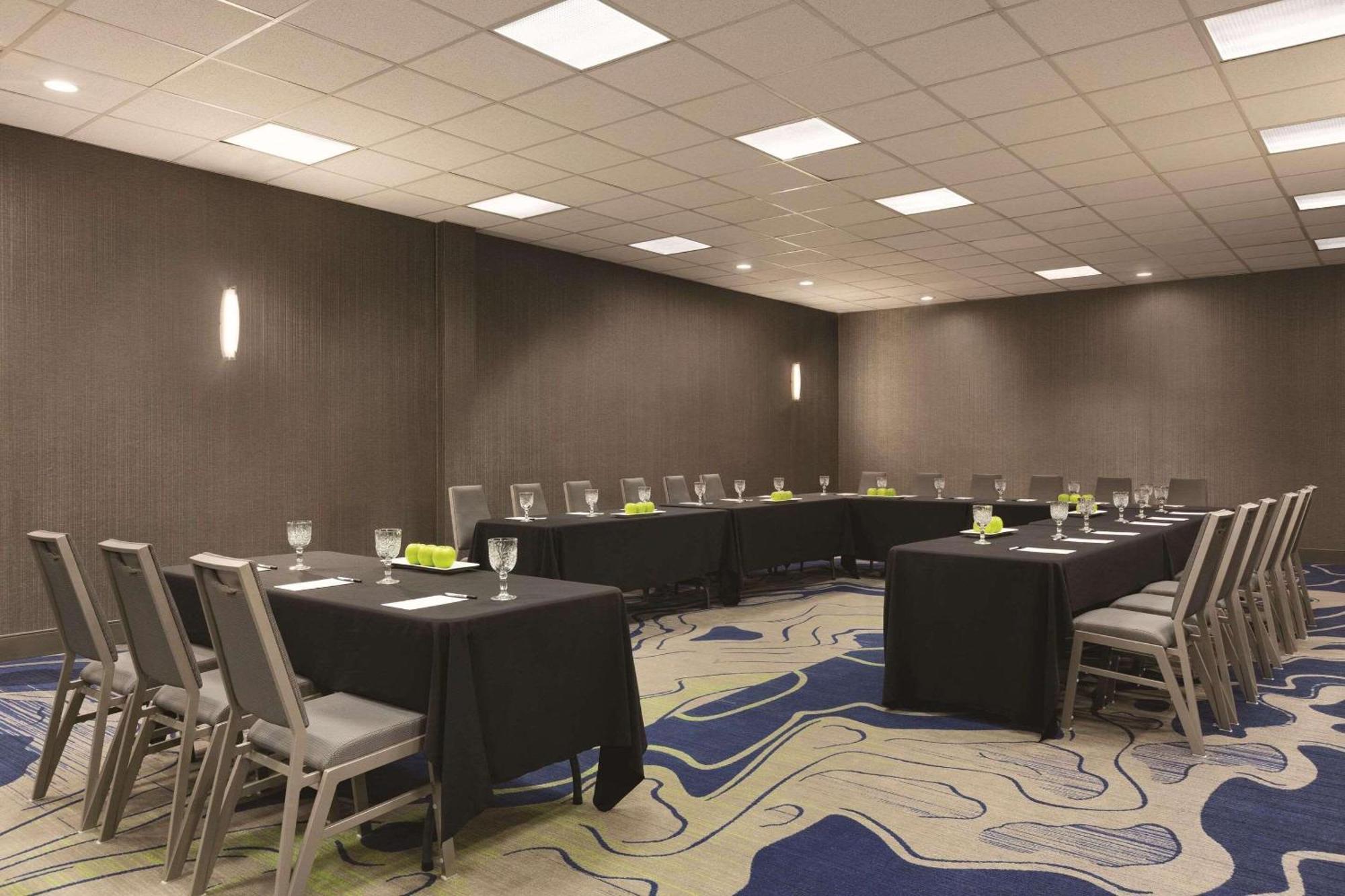 Radisson Hotel Mcallen Airport Zewnętrze zdjęcie